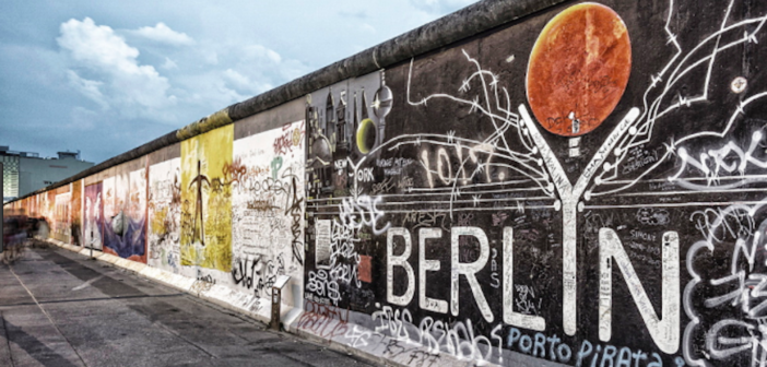 Accadde oggi: 9 novembre 1989, il crollo del muro di Berlino.