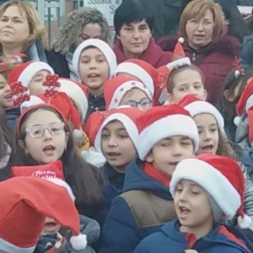 I piccoli alunni della Scuola Primaria di Telese Terme e la “magia del Natale”