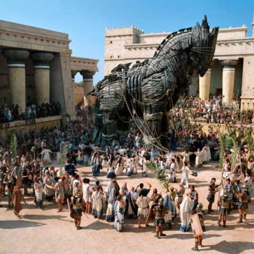 Accadde oggi: 24 aprile 1184 a.C., un cavallo di legno espugna Troia