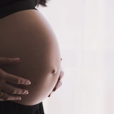 Donna incinta positiva Covid rientrata in Italia: è in gravi condizioni