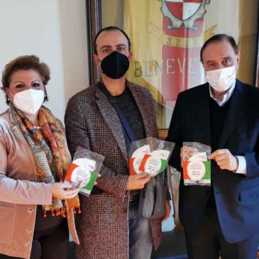 Donate duemila mascherine FFP2 ai bambini della città di Benevento