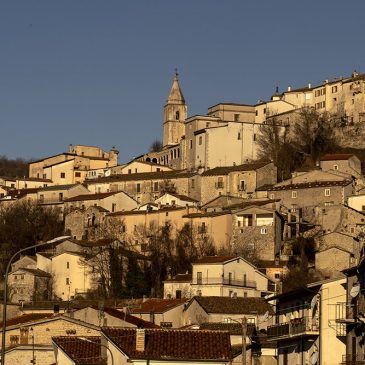 Immagini dal Sannio: natura e rodei a Montenero Val Cocchiara