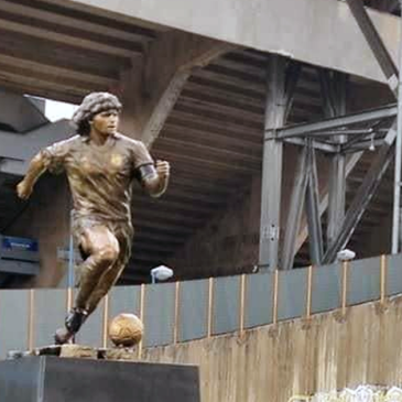Oggi l’inaugurazione della statua di Maradona