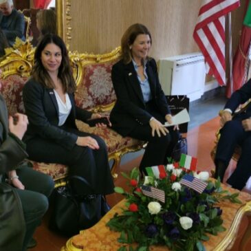 Benevento, il console statunitense Tracy Roberts-Pounds in visita a Palazzo Mosti