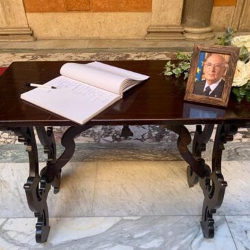 Benevento, in Prefettura aperto il registro di condoglianze per il presidente Napolitano