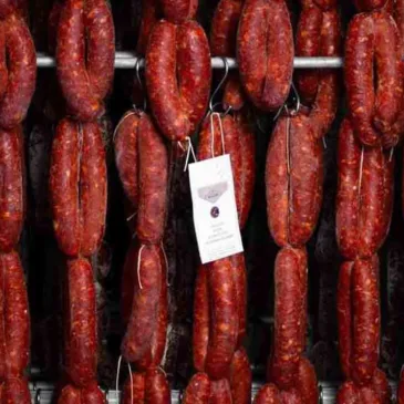 Benvenuti nel Sannio: la salsiccia rossa di Castelpoto (foto)