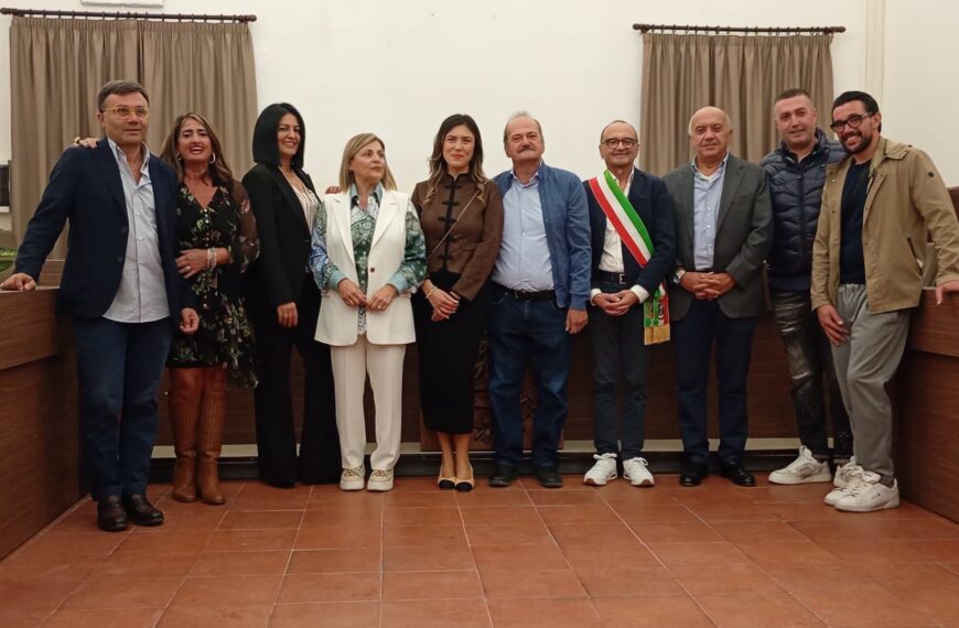 Montesarchio, inaugurata la nuova sala consiliare tecnologica ed efficiente