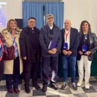Telese, Don Patriciello incontra scuole e associazioni: “Il futuro non si ruba, si costruisce”