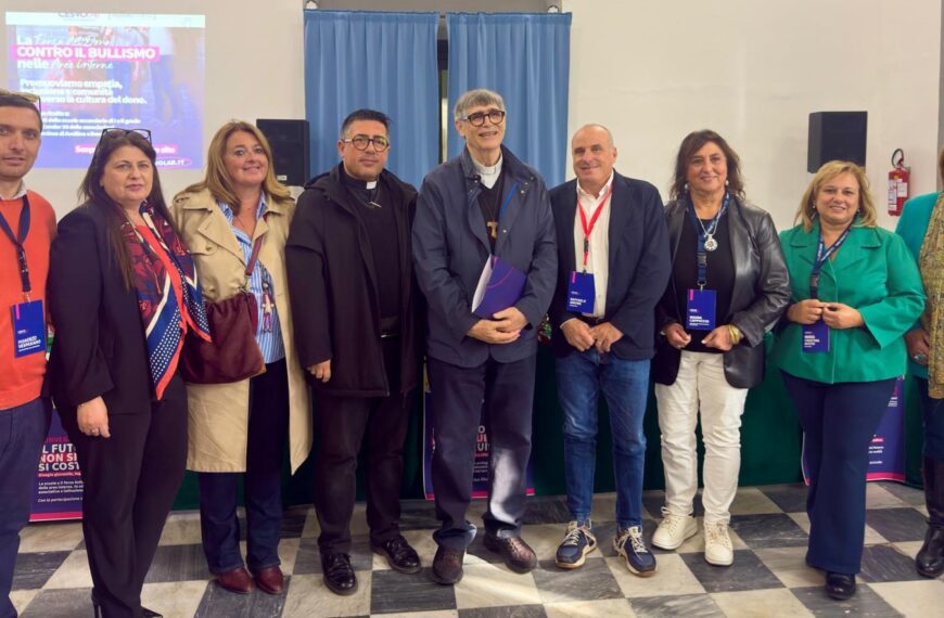 Telese, Don Patriciello incontra scuole e associazioni: “Il futuro non si ruba, si costruisce”