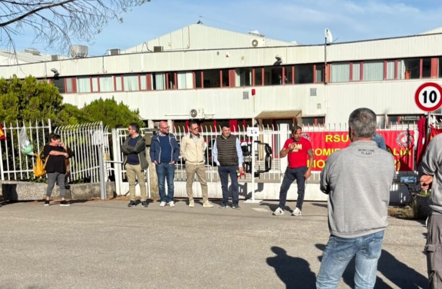 Vertenza Ficomirrors a Morcone: l’azienda vuole delocalizzare in Polonia, mobilitazione e solidarietà dalla politica